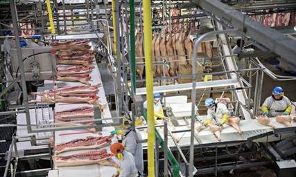 A Smithfield Foods plant in 2017. &ldquo;Slaughterhouses are a critical bottleneck in the system,&rdquo; a professor who studies supply chains said.